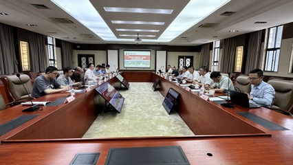 舟山市普陀區區長徐煒波調研學校微納衛星智能研究院 推動產學研深度融合，服務區域創新發展